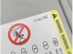 Recambio de parasol derecho para opel astra j 1.7 cdti referencia OEM IAM 13302542  