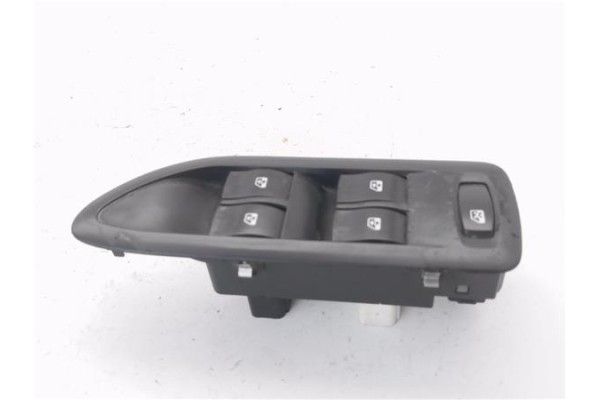 Recambio de mando elevalunas delantero izquierdo para renault laguna ii grandtour (kg0) 2.0 dci (kg1t) referencia OEM IAM 820039
