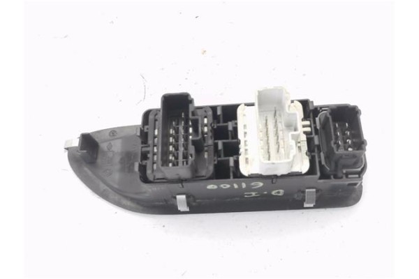 Recambio de mando elevalunas delantero izquierdo para renault laguna ii grandtour (kg0) 2.0 dci (kg1t) referencia OEM IAM 820039