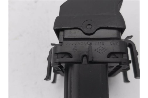 Recambio de mando elevalunas delantero izquierdo para renault clio ii fase ii (b/cb0) 1.2 privilege referencia OEM IAM 060045C  