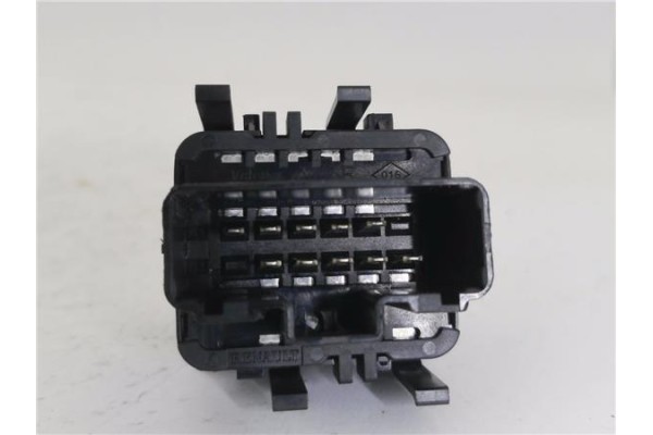 Recambio de mando elevalunas delantero izquierdo para renault clio ii fase ii (b/cb0) 1.2 privilege referencia OEM IAM 060045C  