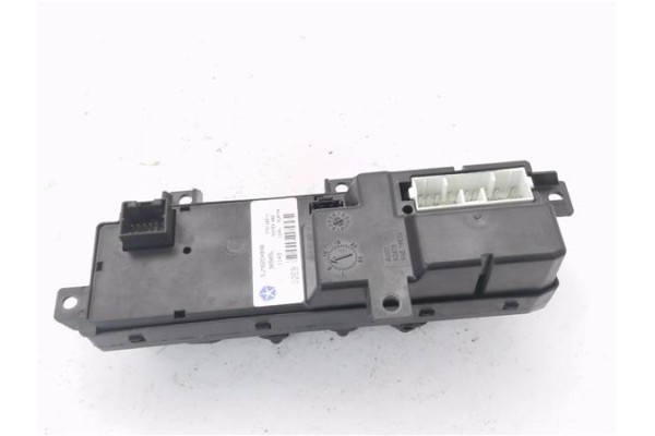 Recambio de mando elevalunas delantero izquierdo para jeep grand cherokee (wj/wg) 3.1 td laredo referencia OEM IAM 5JM62DX9AB 30