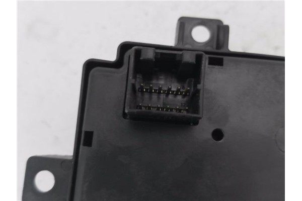 Recambio de mando elevalunas delantero izquierdo para jeep grand cherokee (wj/wg) 3.1 td laredo referencia OEM IAM 5JM62DX9AB 30