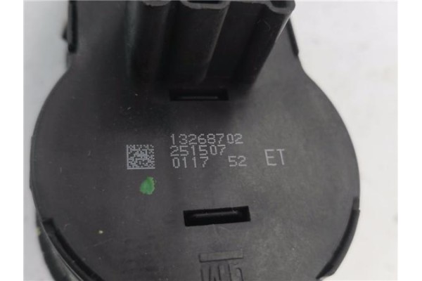 Recambio de mando de luces para opel astra j 1.7 cdti referencia OEM IAM 13268702  
