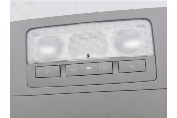 Recambio de luz delantero central techo para opel astra j 1.7 cdti referencia OEM IAM 315671560  