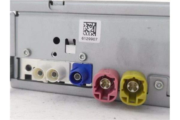 Recambio de radio / cd para volkswagen golf vii berlina (bq1/be2) 1.6 sport referencia OEM IAM 3Q0035846B  