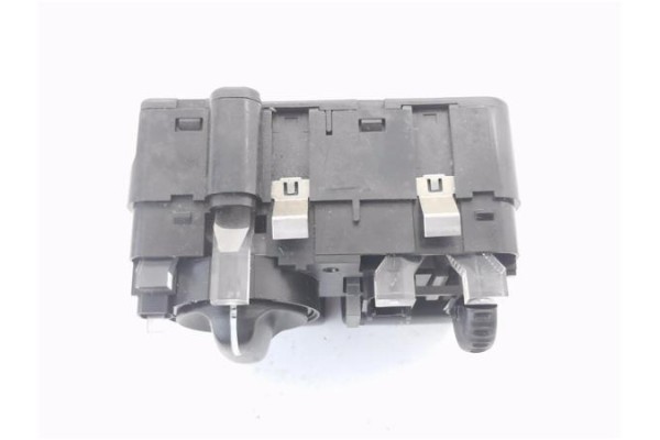 Recambio de mando de luces para volvo xc90 d5 referencia OEM IAM 8685450  