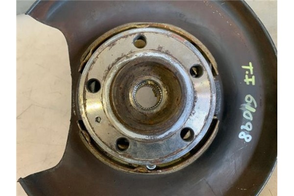 Recambio de mangueta trasero izquierda para volvo xc90 d5 referencia OEM IAM P30683359  