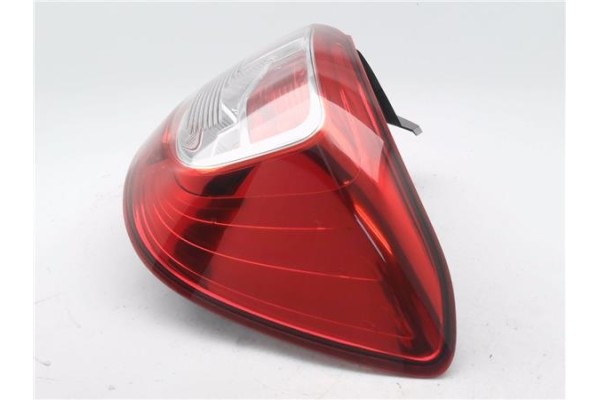 Recambio de piloto trasero derecho para dacia sandero ii 1.2 ambiance referencia OEM IAM 265506669R  