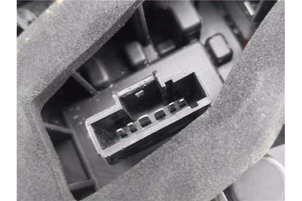 Recambio de piloto trasero derecho para dacia sandero ii 1.2 ambiance referencia OEM IAM 265506669R  