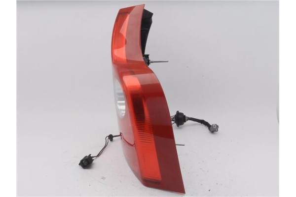 Recambio de piloto inferior trasero derecho para volvo xc90 d5 referencia OEM IAM 157634  