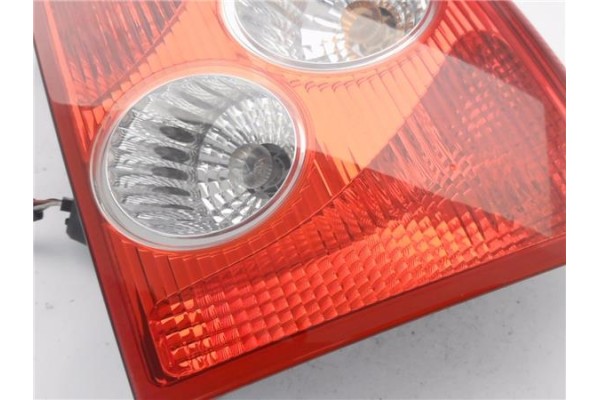 Recambio de piloto inferior trasero derecho para volvo xc90 d5 referencia OEM IAM 157634  