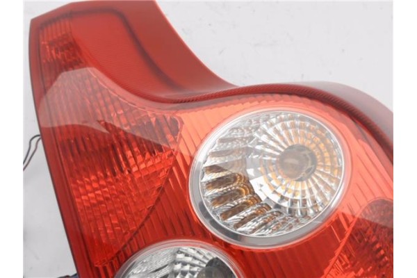 Recambio de piloto inferior trasero derecho para volvo xc90 d5 referencia OEM IAM 157634  