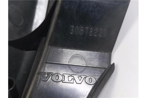 Recambio de piloto superior trasero derecho para volvo xc90 d5 referencia OEM IAM 30678221  
