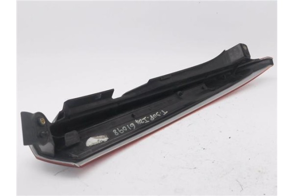 Recambio de piloto superior trasero izquierdo para volvo xc90 d5 referencia OEM IAM 30678220  