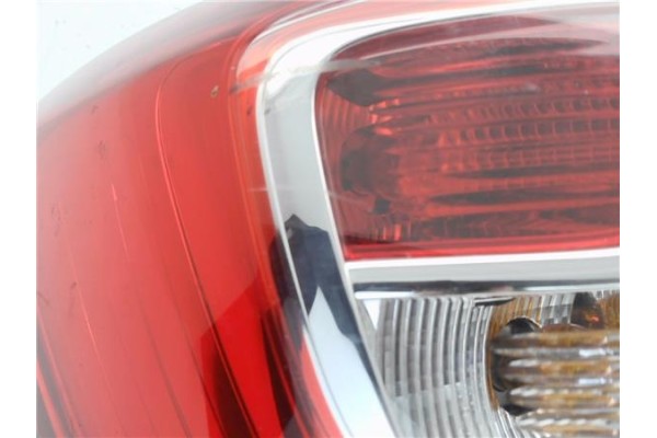 Recambio de piloto trasero izquierdo para dacia sandero ii 1.2 ambiance referencia OEM IAM 265554085R  