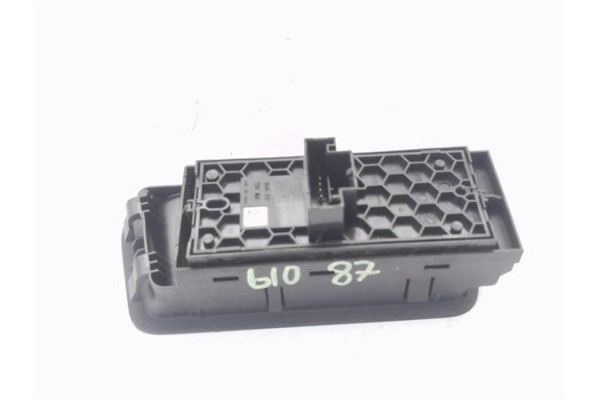 Recambio de mando elevalunas delantero izquierdo para volkswagen golf vii berlina (bq1/be2) 1.6 sport referencia OEM IAM 5G09598