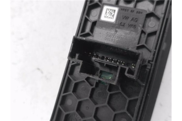 Recambio de mando elevalunas delantero izquierdo para volkswagen golf vii berlina (bq1/be2) 1.6 sport referencia OEM IAM 5G09598