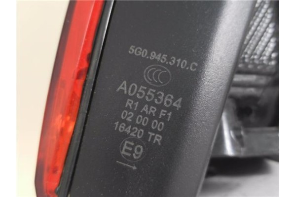 Recambio de piloto porton trasero derecho para volkswagen golf vii berlina (bq1/be2) 1.6 sport referencia OEM IAM 5G0945310C  