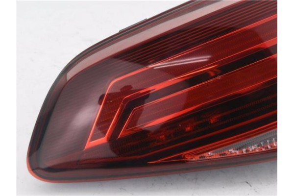 Recambio de piloto porton trasero derecho para volkswagen golf vii berlina (bq1/be2) 1.6 sport referencia OEM IAM 5G0945310C  