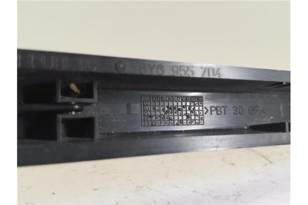 Recambio de brazo limpiaparabrisas trasero para skoda fabia (6y2/6y3) 1.4 tdi referencia OEM IAM 6Y6955704  