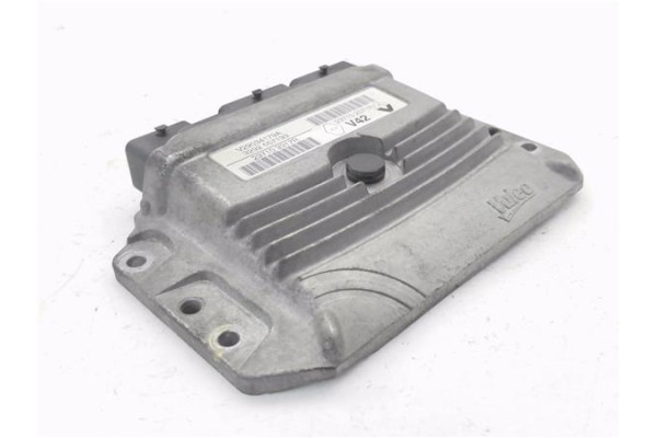 Recambio de centralita para dacia sandero ii 1.2 ambiance referencia OEM IAM 237102071R V29034179A 