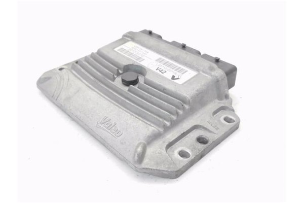 Recambio de centralita para dacia sandero ii 1.2 ambiance referencia OEM IAM 237102071R V29034179A 