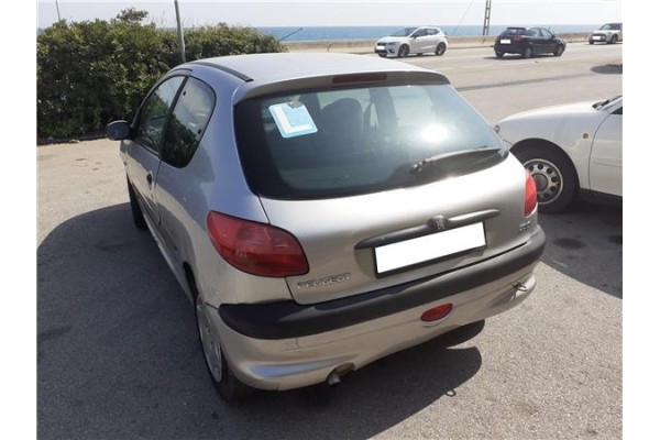 peugeot 206 del año 2000