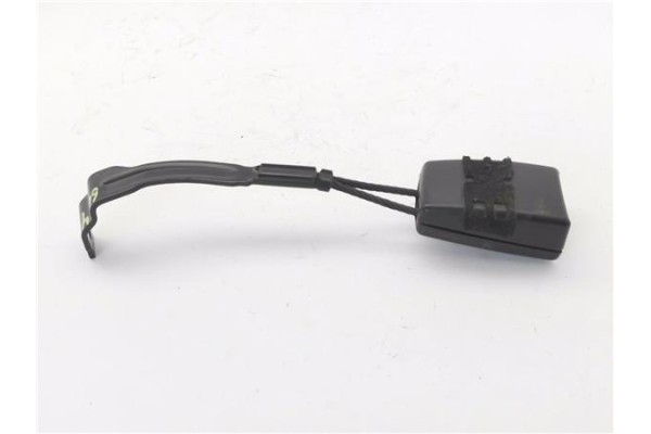 Recambio de anclaje cinturon delantero izquierdo para volkswagen golf v (1k1) 1.9 tdi referencia OEM IAM 1J4858471FCP 1K3857755D