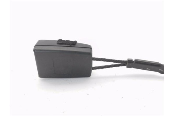 Recambio de anclaje cinturon delantero derecho para volkswagen golf v (1k1) 1.9 tdi referencia OEM IAM 1J3858472FCN 1K3857756D 
