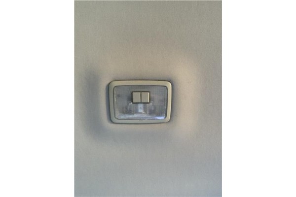 Recambio de luz trasero central techo para opel antara 2.2 selective referencia OEM IAM 96673784  
