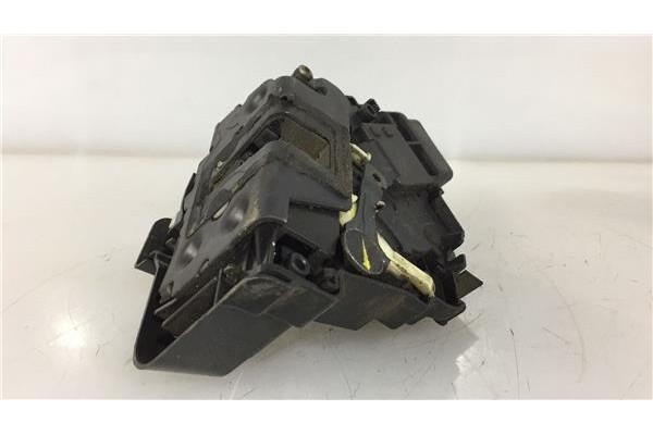 Recambio de cierre electromagnetico delantero derecho para ford focus ii (da_) 1.6 tdci referencia OEM IAM 3M5AR21812AJ 2235N 3M