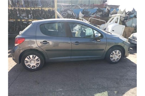 peugeot 207 del año 2010