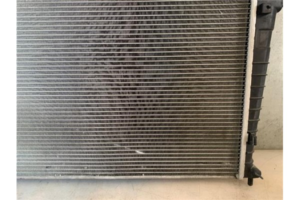 Recambio de radiador para hyundai tucson (jm) 2.0 referencia OEM IAM 253102E101  