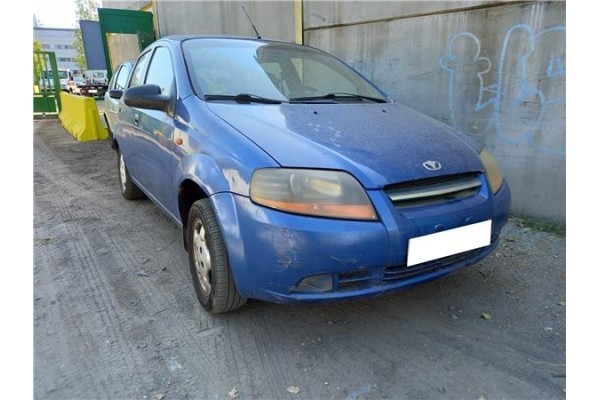 daewoo kalos (2002) del año 