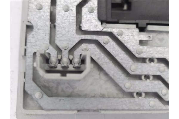 Recambio de luz delantero central techo para seat altea (5p1) 1.9 tdi referencia OEM IAM 5P0947103E  