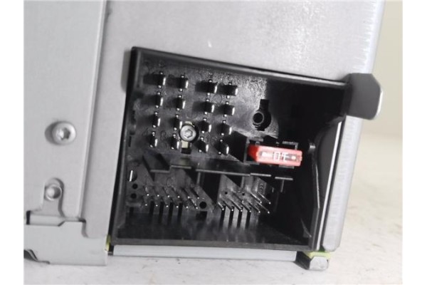 Recambio de autoradio para seat altea (5p1) 1.9 tdi referencia OEM IAM 5P0035153B 8,15765E+12 