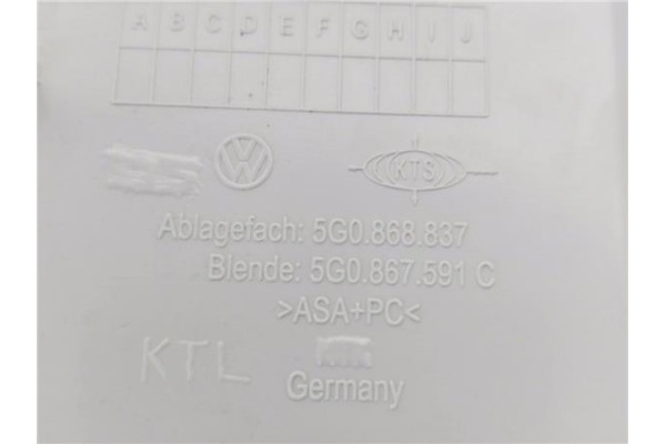 Recambio de luz delantero central techo para volkswagen golf vii berlina (bq1/be2) 1.6 sport referencia OEM IAM 5G0868837 5G0867