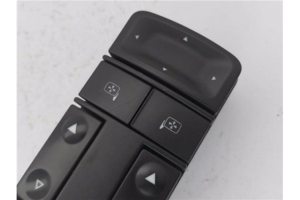 Recambio de mando elevalunas delantero izquierdo para opel vectra c berlina 1.8 16v referencia OEM IAM 09185952  