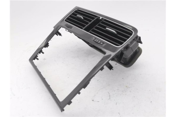 Recambio de rejilla entrada de aire para volkswagen golf vii berlina (bq1/be2) 1.6 sport referencia OEM IAM 5G1819743F 5G1819728