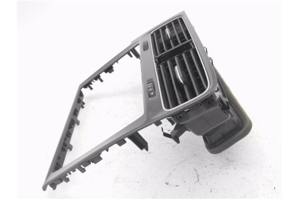 Recambio de rejilla entrada de aire para volkswagen golf vii berlina (bq1/be2) 1.6 sport referencia OEM IAM 5G1819743F 5G1819728