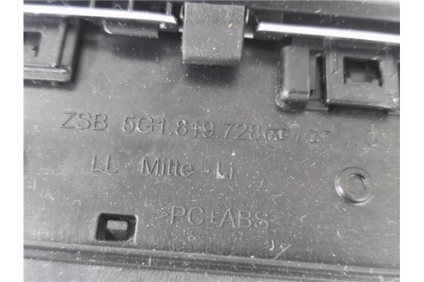 Recambio de rejilla entrada de aire para volkswagen golf vii berlina (bq1/be2) 1.6 sport referencia OEM IAM 5G1819743F 5G1819728