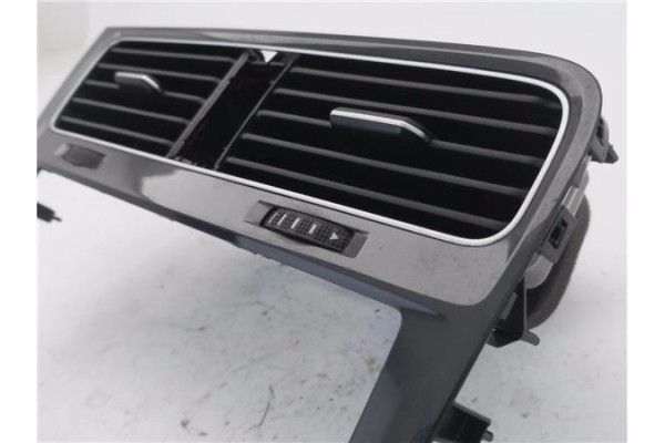 Recambio de rejilla entrada de aire para volkswagen golf vii berlina (bq1/be2) 1.6 sport referencia OEM IAM 5G1819743F 5G1819728