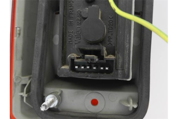 Recambio de piloto trasero derecho para citroen jumpy (u6u) 1.9 d referencia OEM IAM 22500801  