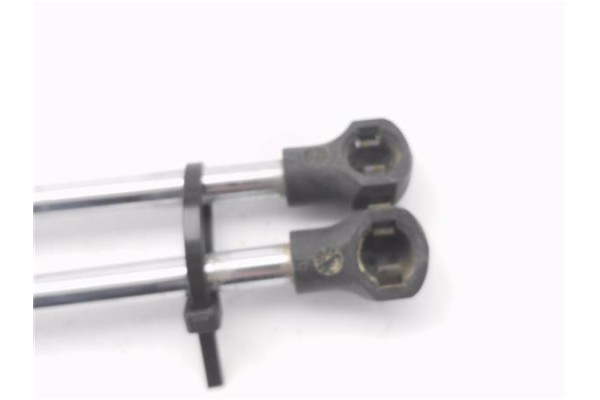 Recambio de amortiguador porton para renault clio ii fase ii (b/cb0) 1.2 privilege referencia OEM IAM 7700842256C  