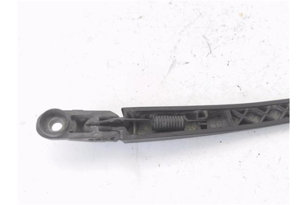 Recambio de brazo limpiaparabrisas trasero para opel zafira b 1.9 enjoy referencia OEM IAM 13145552  