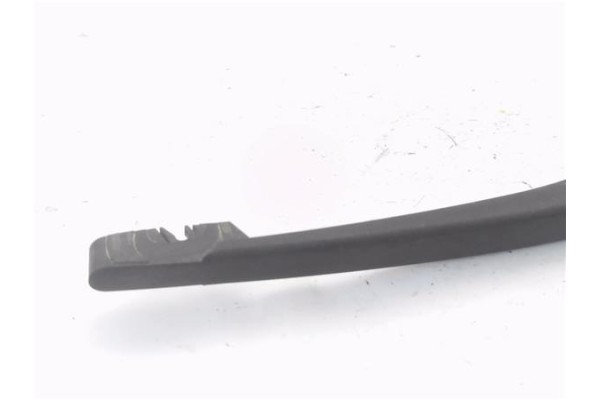 Recambio de brazo limpiaparabrisas trasero para opel zafira b 1.9 enjoy referencia OEM IAM 13145552  