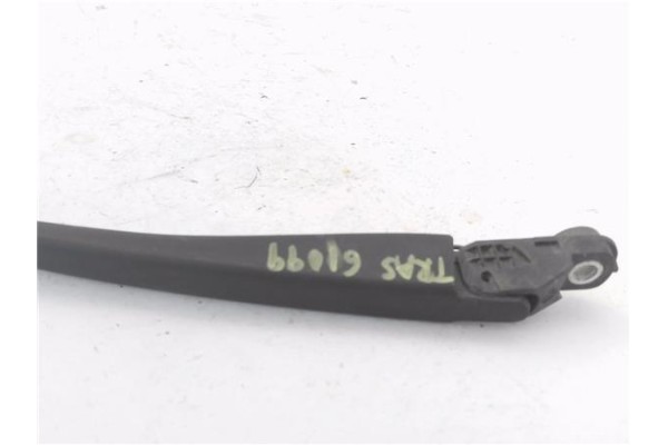 Recambio de brazo limpiaparabrisas trasero para opel zafira b 1.9 enjoy referencia OEM IAM 13145552  
