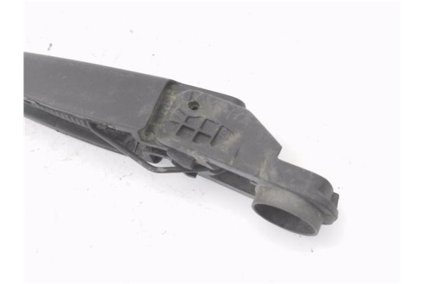 Recambio de brazo limpiaparabrisas trasero para opel zafira b 1.9 enjoy referencia OEM IAM 13145552  