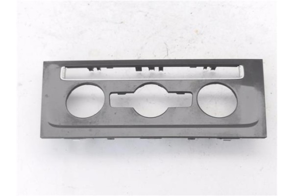 Recambio de embellecedor mando clima para volkswagen golf vii berlina (bq1/be2) 1.6 sport referencia OEM IAM 5G1863100  